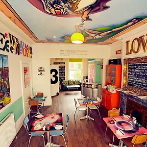 Snooze 4*, Brighton Reino Unido
