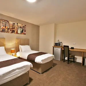 New County & Serviced By Roomsbooked 3*, Gloucester Reino Unido