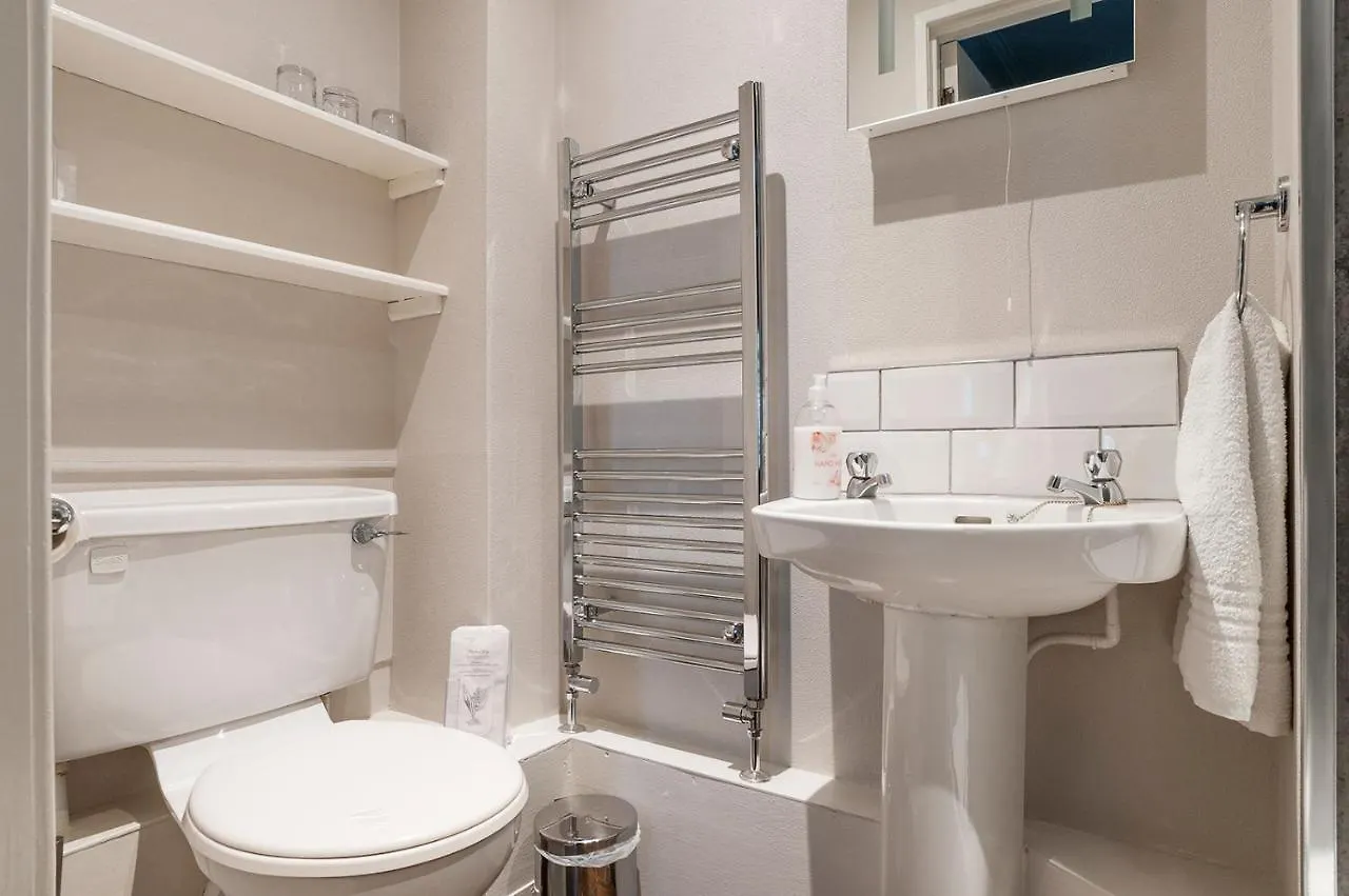 Aynetree Guest House Эдинбург Великобритания