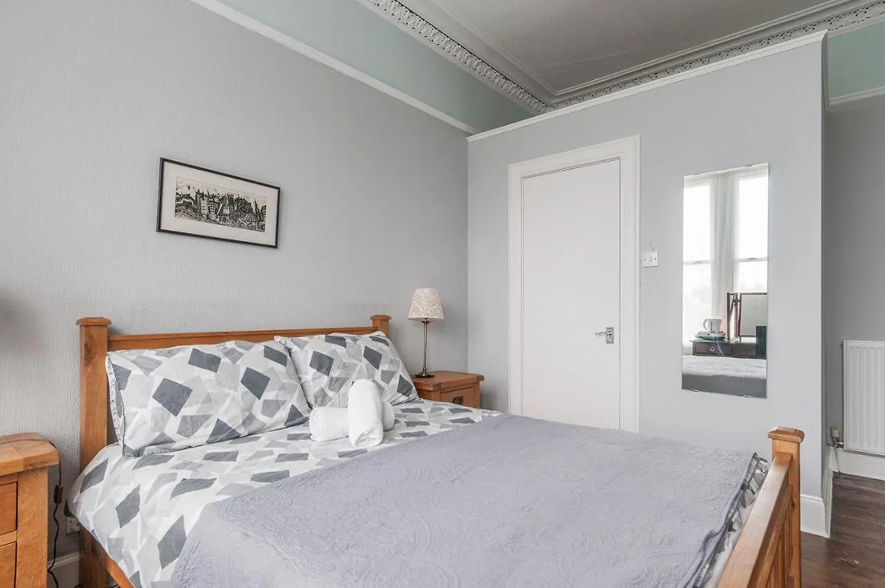 Aynetree Guest House Edinburgh