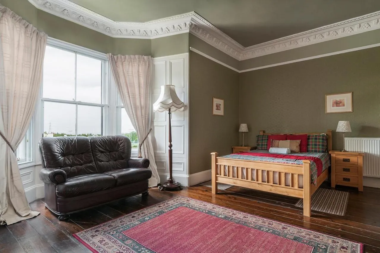 ***  Aynetree Guest House Эдинбург Великобритания