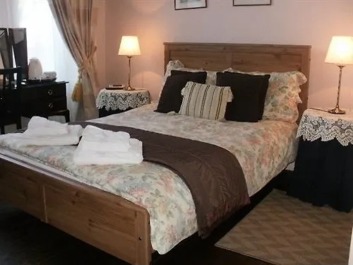 Aynetree Guest House Эдинбург